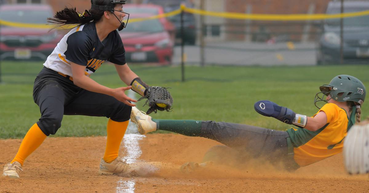 Jacob Steinberg (@jacobstein23) on Twitter photo .<a href="/heather_mcq4/">Heather McQueeney</a> dominated at the plate for <a href="/WildecatSB/">Wilde Lake Softball</a> finishing 4-for-4 with a pair of triples and two RBIs. Her speed and the Wildecats team speed was on full display as they defeated Mt. Hebron 7-2.
See Story & Photos by <a href="/lightforall/">Karl Merton Ferron</a>
baltimoresun.com/maryland/howar… .<a href="/heather_mcq4/">Heather McQueeney</a> dominated at the plate for <a href="/WildecatSB/">Wilde Lake Softball</a> finishing 4-for-4 with a pair of triples and two RBIs. Her speed and the Wildecats team speed was on full display as they defeated Mt. Hebron 7-2.
See Story & Photos by <a href="/lightforall/">Karl Merton Ferron</a>
baltimoresun.com/maryland/howar…