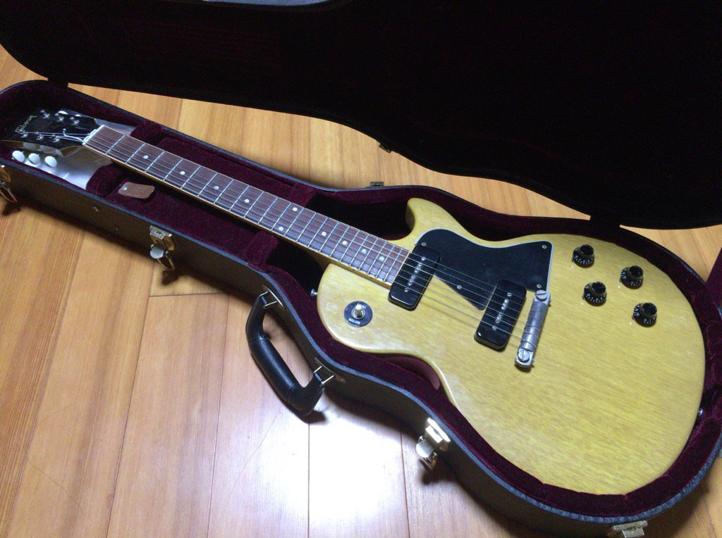 symny's tweet photo. Providence aH-105RSC
HISTORY SH-TC/R
Gibson LesPaulSpecialTVYellow
歴代のギター達、山口和也さんのおかげで出会えたaH-105RSCをこれから弾き倒すのが死ぬ程楽しみです。
#ギターを自慢しよう https://t.co/Bpe1fIk2Ok