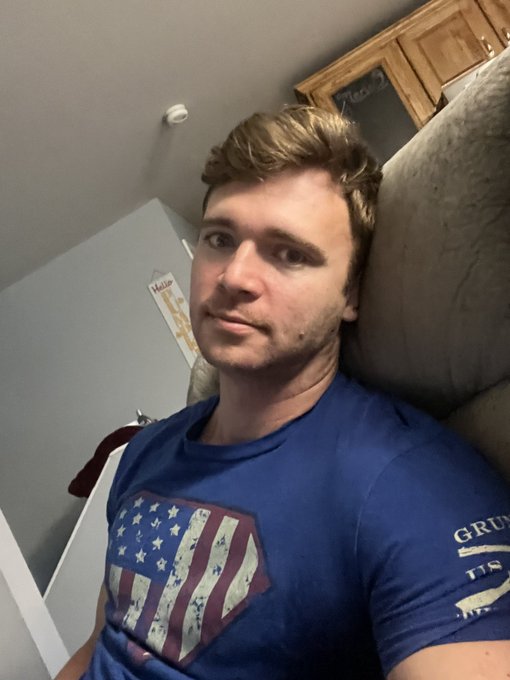 Was planning to cam after the dentist today but seeing as my face is still numb 5 hrs later.. think I&rsquo;m<a href="/tag/flirtsummit2021"class="tags"><span>#flirtsummit2021</span></a>