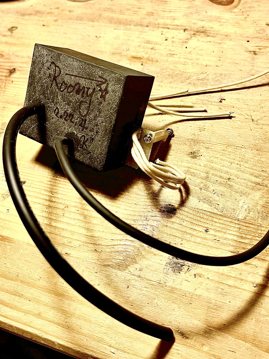 anemone_eng's tweet image. Anemone Effect
 
           『Roomy』

//////////////////////////