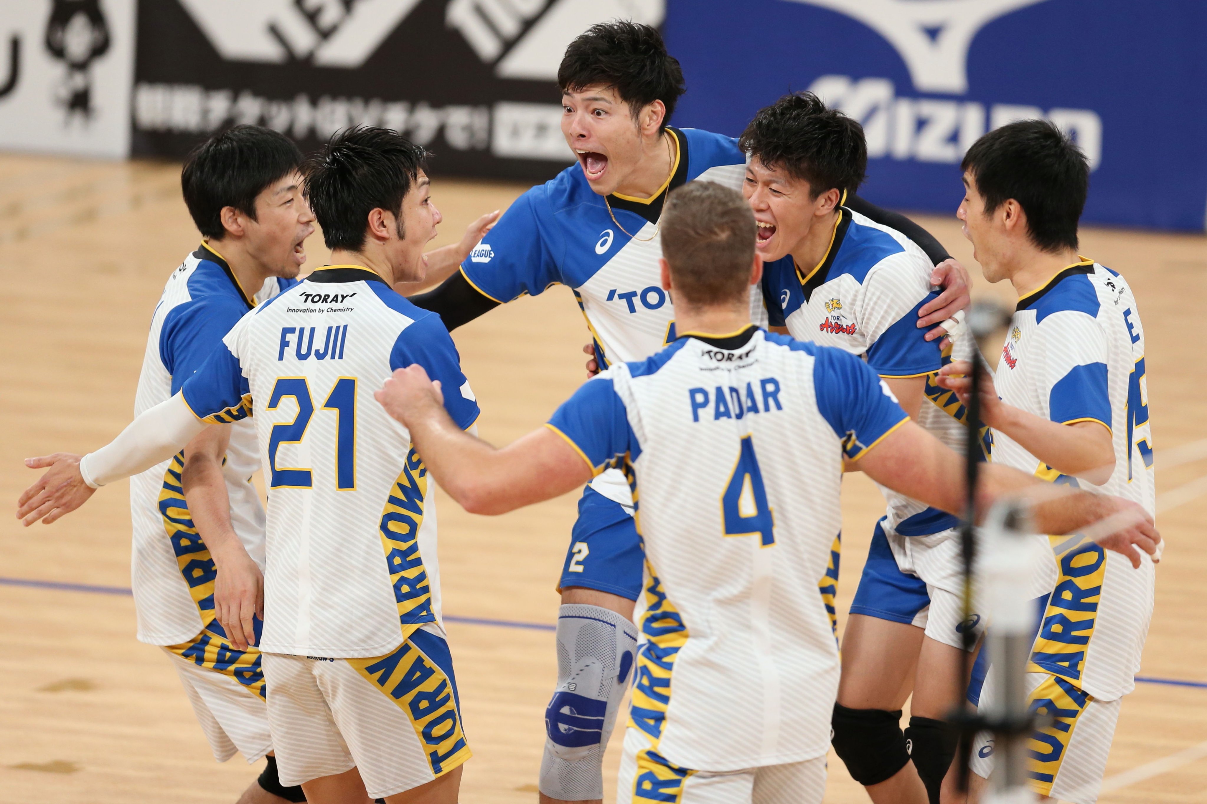高橋健太郎選手着用TORAY 練習着 FQ59XO7agAAdh2D.jpg:large