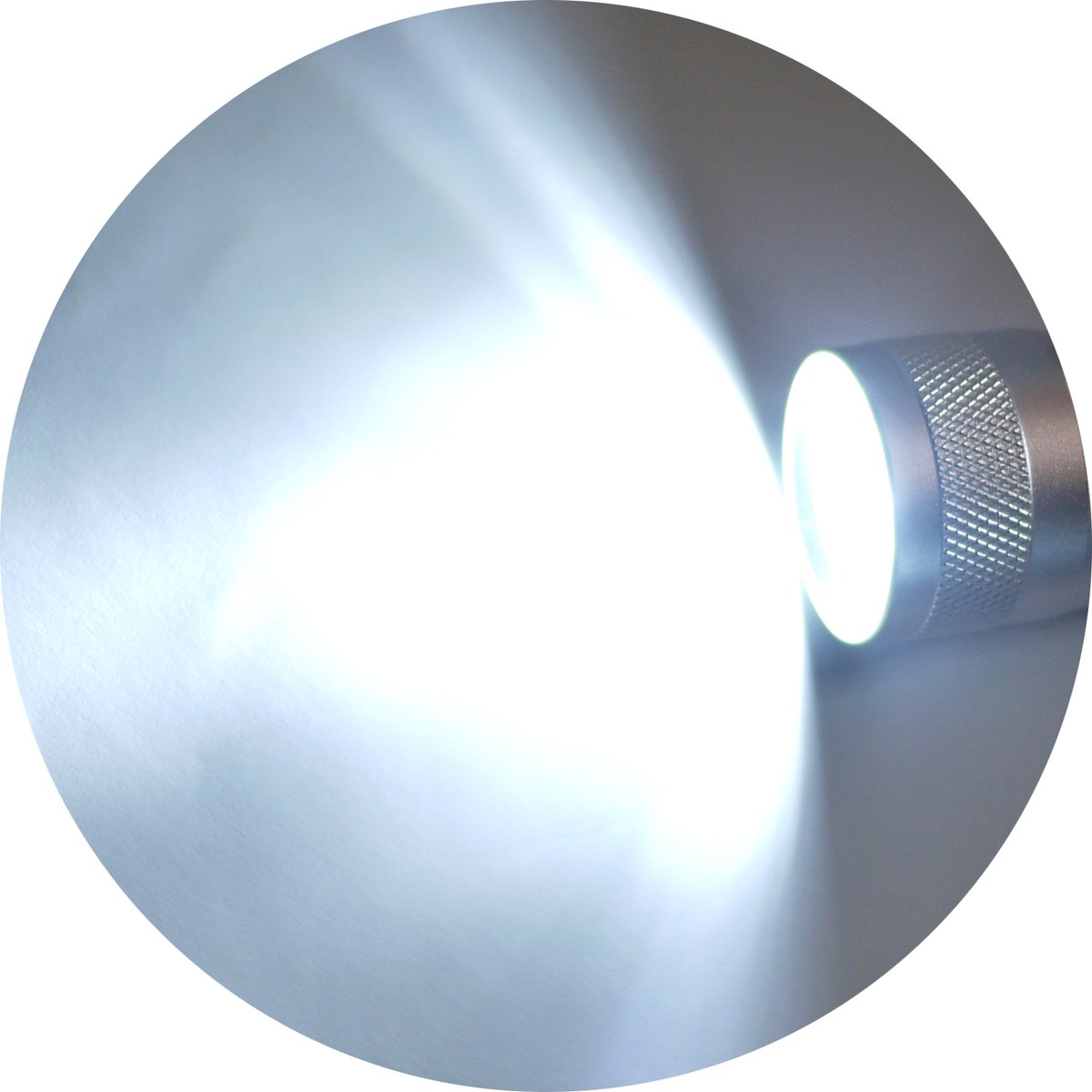 GLOBAL_LOCAL_jp's tweet image. 本日20時よりお買い物マラソン🎉🏃🏿
LEDライトもお掃除用品etc…も全品ポイント5倍

【楽天GLOBAL&amp;amp;LOCAL】
onl.la/xzafWy5

#globalandlocal #明かりを灯そう #懐中電灯 #防災 #防災グッズ #防犯 #新生活 #お掃除