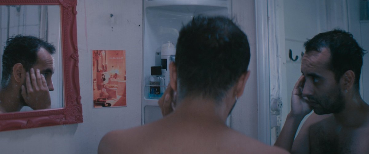 giulibleeker's tweet photo. La Taza Rota ➡️Film chileno sobre la rúptura familiar no superada. El director juega hábilmente con la tensión dramática a partir de la típica historia del ex violento que acecha y usurpa su antiguo hogar, dándole otra vuelta.

Recomiendo en esa línea The Killing of Two Lovers. https://t.co/EgzG1m7Jpe