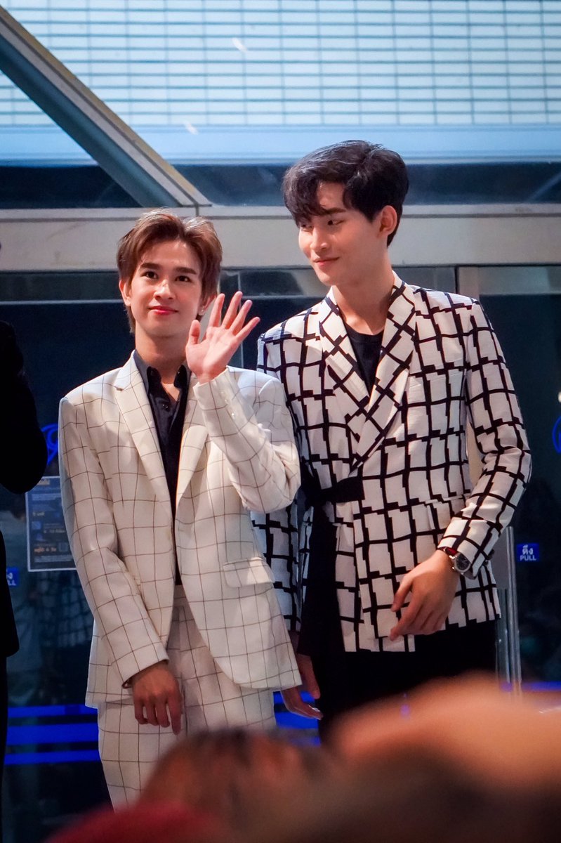 peony7_peony's tweet photo. D22: #INSUITS #OhmFluke
Two handsome men ๐
#30DayOhmFlukeChallenge https://t.co/2K6AwWFRQW