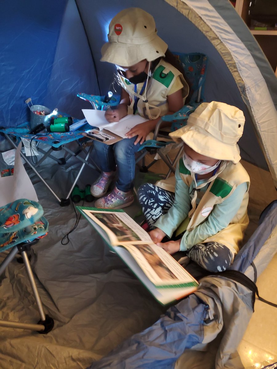 pandulce71's tweet photo. Our youngest foresters are having a great time exploring and documenting their findings. @mnevarezsolis @HISDECH @FARIASECC https://t.co/DrFIJKY90d