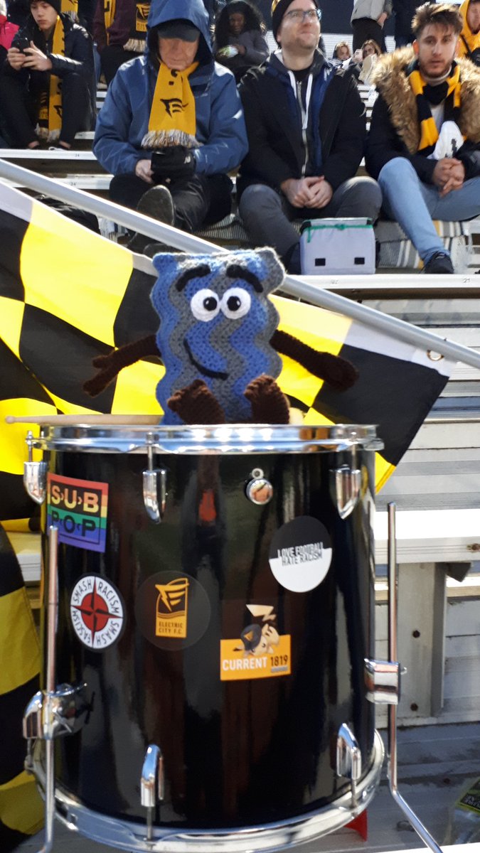 Hanging with the @Current1819 as the @ElectricCityFC take on the @guelphunitedfc scoreless in the second half EC! FC!
#weareecfc #league1ontario #footballsupporters #ptboontario #thecurrent1819 #kevinthewaterbacon #unofficialmascot