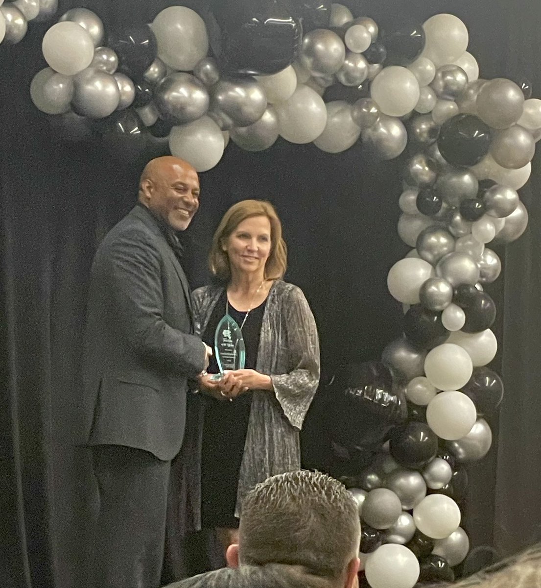 LRELonghorns's tweet image. Our honorees, @mrgaines_sciguy and @hryekewicz, are effective educators who make a positive impact on scholars and colleagues daily. ❤️❤️#LRENoFinishLine #EffectiveEducators
