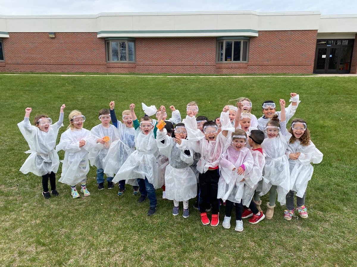 Miss Seel’s Kg class is studying the alphabet backwards!!!! Yesterday was the letter V - Volcanos!!!  

Want to be part of our kindergarten class for the 2022-23 school year?!?   Just call our office to reserve your spot! 574-822-5399
