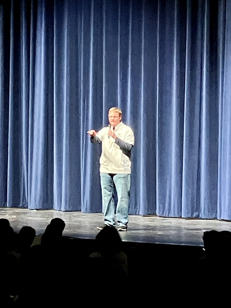 eric_cederstrom's tweet image. Ring day is a good day to be a Yellow Jacket! @CoachDoty_SHS @stephenvilleisd @SvilleYJFB #LL21 #LL22