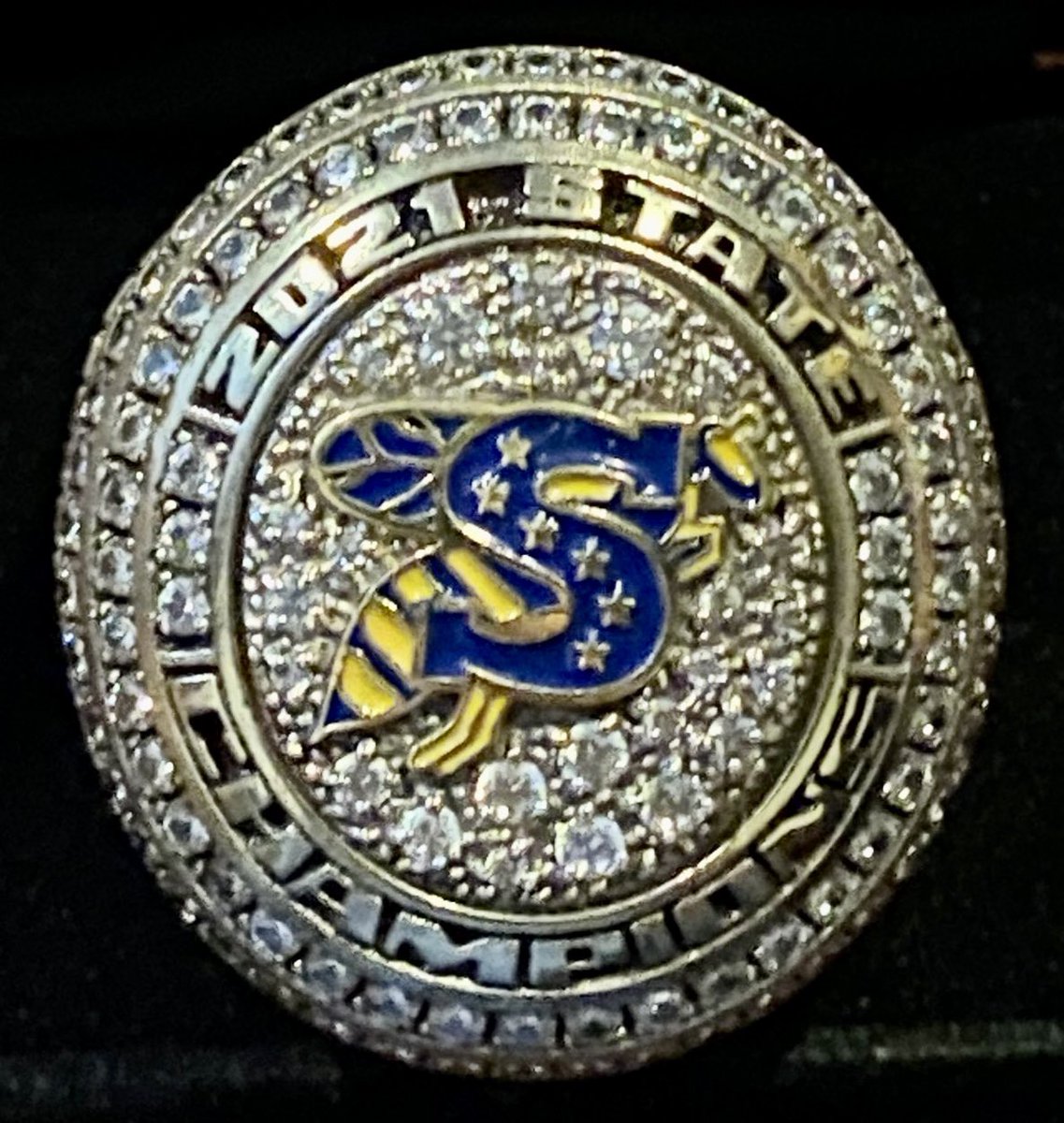 eric_cederstrom's tweet image. Ring day is a good day to be a Yellow Jacket! @CoachDoty_SHS @stephenvilleisd @SvilleYJFB #LL21 #LL22