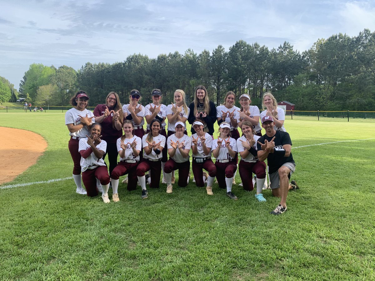 🔥Wakefield🔥 with the win over Heritage! 3 days, 3 games, 3 wins…#2D4M <a href="/RiehleBrianna/">Brianna Riehle</a> <a href="/robyn_stanek15/">Robyn Stanek Dembisky</a> <a href="/BlandDayna/">Dayna Bland</a> <a href="/katiepugh_25/">Katie Pugh</a> <a href="/anielakp/">Aniela</a> <a href="/brookesb2006/">Brooke Masingale</a> <a href="/madisonuhrig_/">Madison Uhrig</a> <a href="/WakeWeekly/">The Wake Weekly</a>