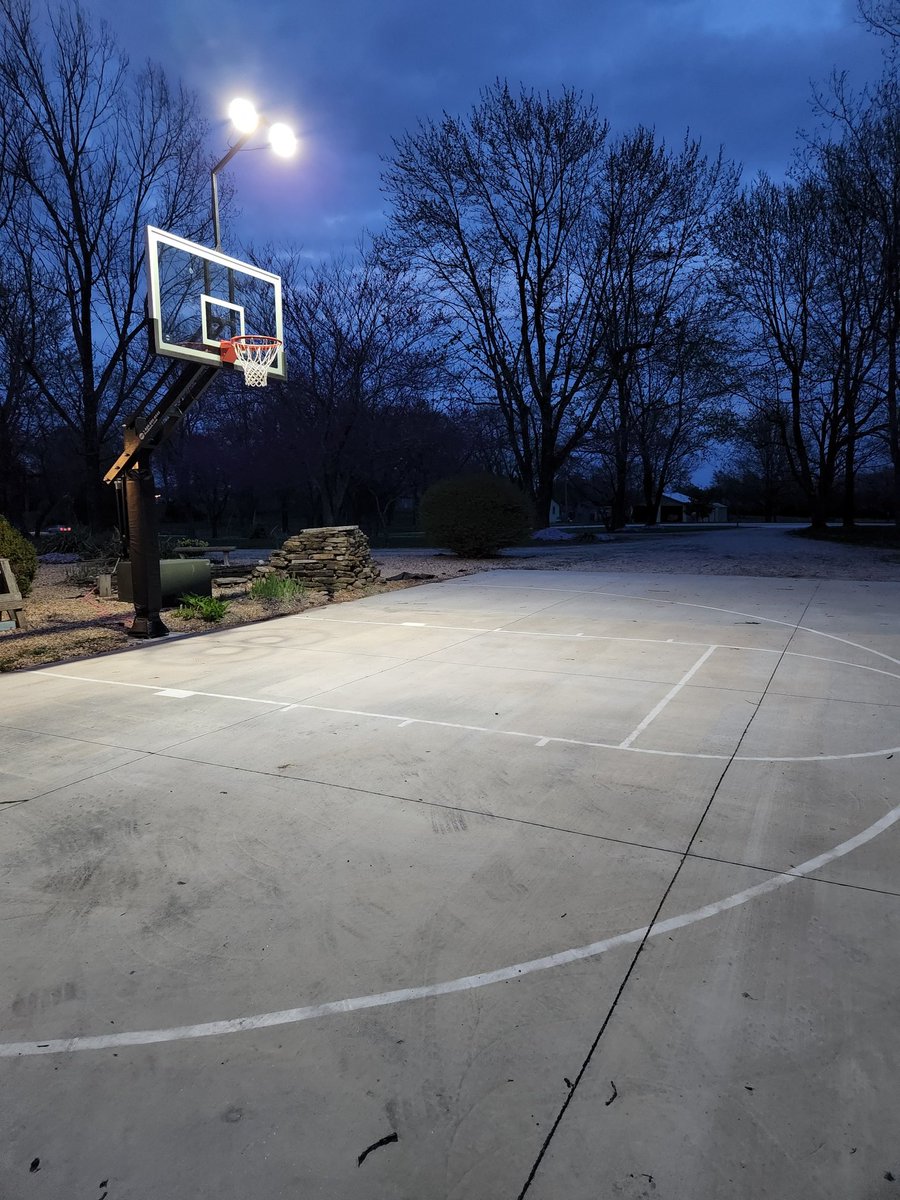 ClarkSatterlee's tweet photo. Great night to get some shots up https://t.co/sHXsqueL37