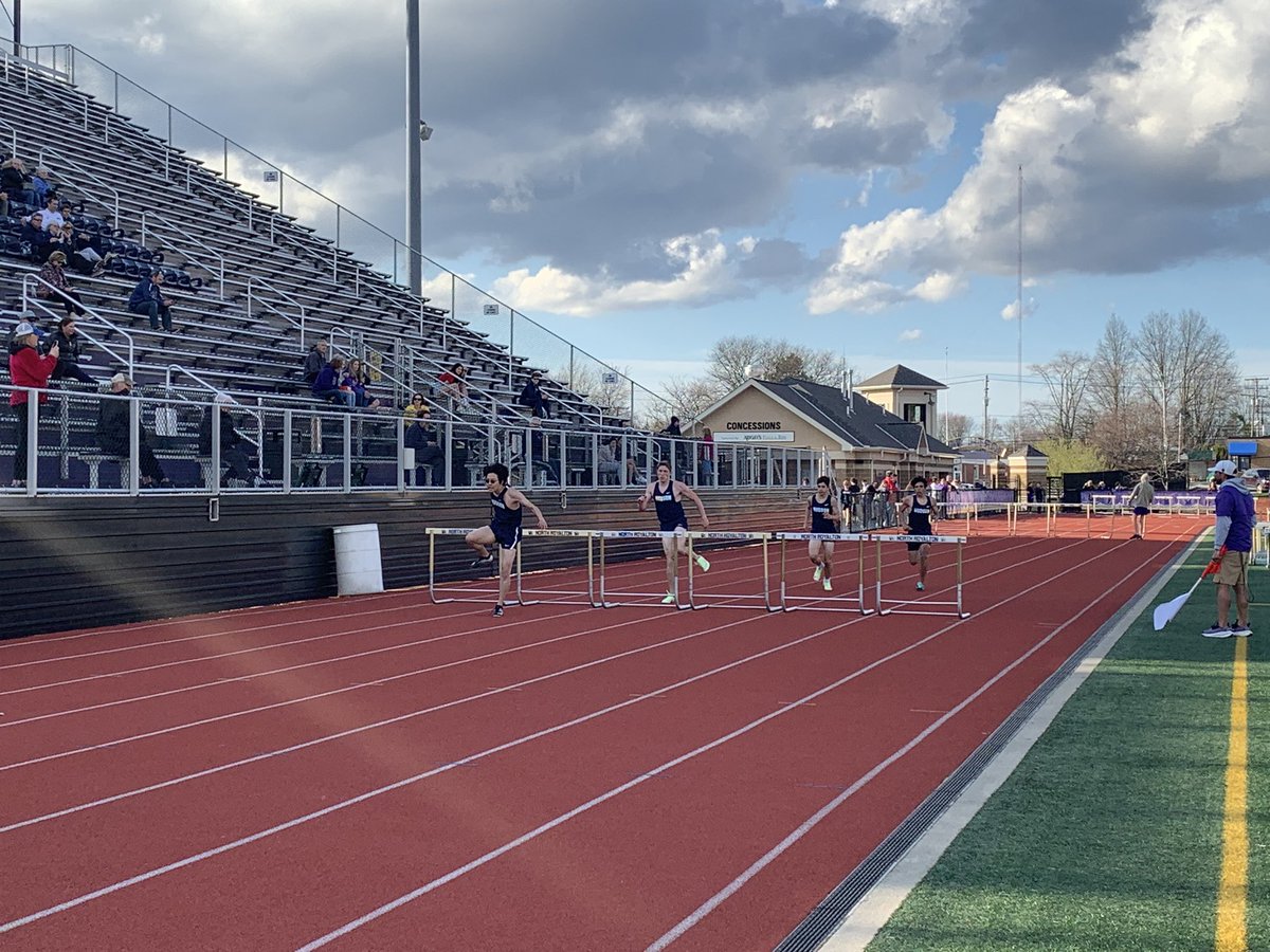 HUD_MrMcConnell's tweet image. Hudson boys track won 117-20 VS North Royalton tonight! Great job by all athletes. Thank you to North Royalton for hosting a great meet tonight. #rollhud
