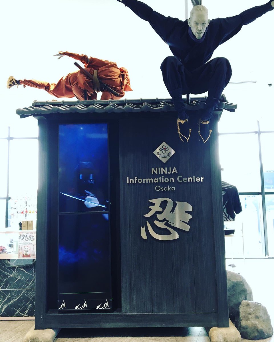 OsakaNinjaInfo's tweet photo. 忍者インフォメーションセンターです♪
本日も元気いっぱい営業してます♪♪
ワクワクしてドキドキする忍者屋敷（謎解き脱出ゲーム）今300円で体験中〜
ぜひ、エディオンなんば本店8階　忍者インフォメーションセンターへお待ちしております♪♪
#忍者屋敷　#楽遊パス　#周遊パス https://t.co/P05L3dRhYr