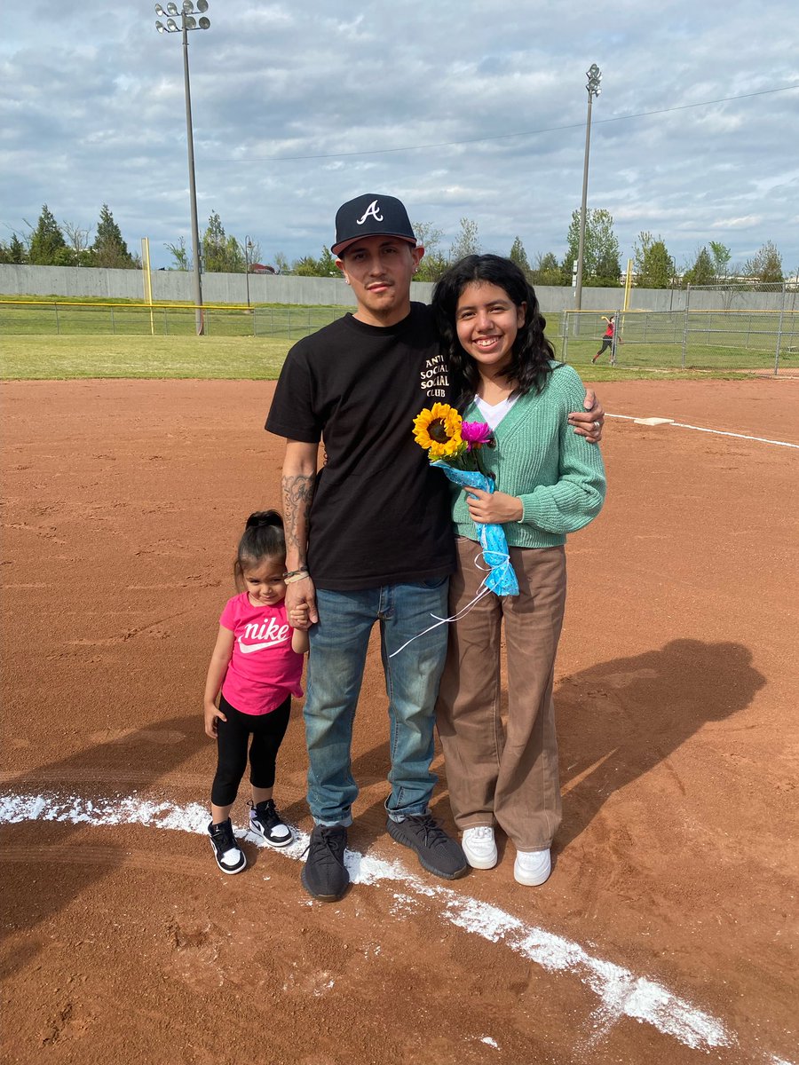 RFMS_softball's tweet photo. https://t.co/88kdAk3Fo6