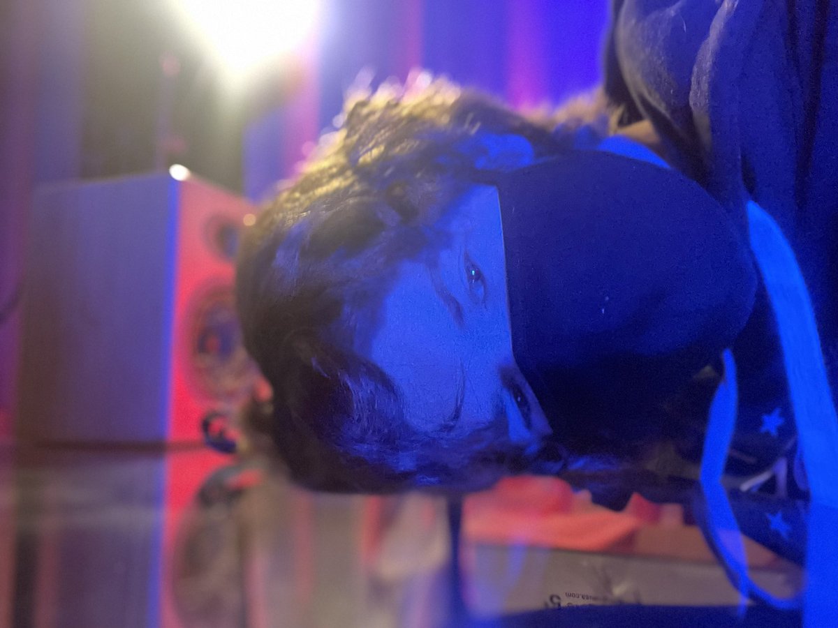 ranaltboo's tweet photo. Look I had to figure out how to replicate police lights anyway might as well figure out how to at 2am by putting my head on a glass table https://t.co/7m6MdIsB3w