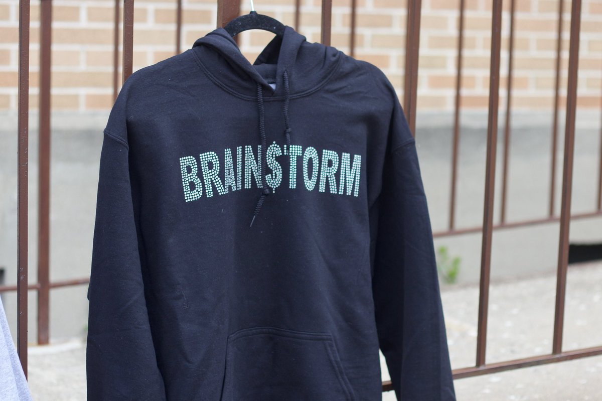 SplashFamilyEnt's tweet photo. MM$G Collab Hoodie now available on https://t.co/KT66ClpDbm https://t.co/vOAsfhwPKQ