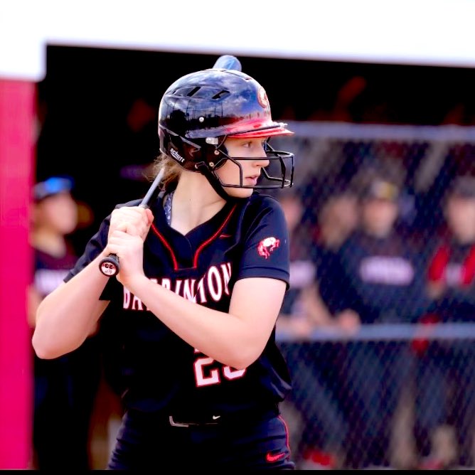 Barrington junior 1B/C Ainsley Muno tied two school records with three home runs and 9 RBI’s in today’s game. Muno ties the May 2, 1992 home run record of Katie Carpenter and the RBI record of Chrissy Lund on March 19, 1999. The sky is the limit Ainsley!!! @BHS220Athletics 🥎💪🏻