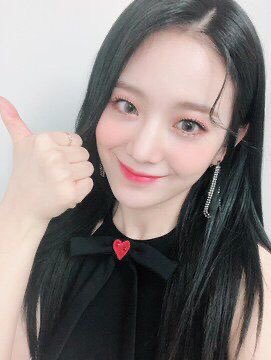 gyurithinker's tweet photo. she’s so proud of you, flover 🥺 https://t.co/BWIXqFP2Ac