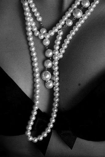 ChickWithABadge's tweet image. He’s always liked pearls…
@ToHellWithRules