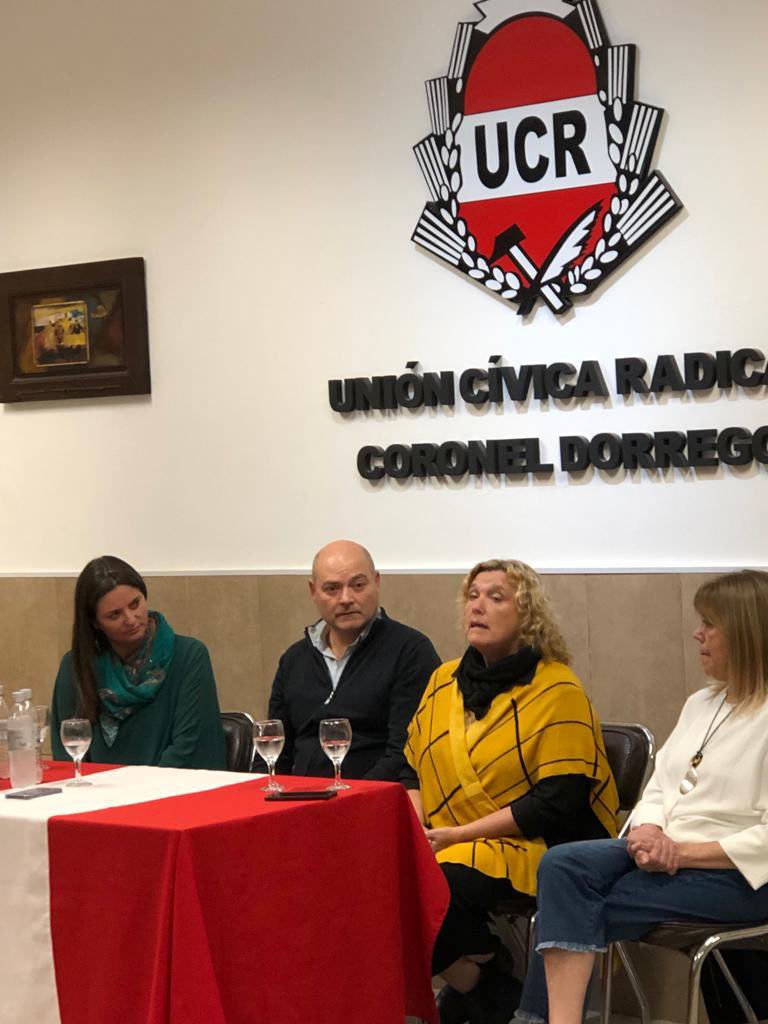 AnahiBilbao's tweet image. Gracias UCR de #CnelDorrego por sumarse al compromiso #sinmujeresno que impulsa la @UCRBuenosAires. 

Gracias por luchar por que cada vez más mujeres ocupen puestos de decisión política achicando brechas y desigualdades tan arraigadas en nuestra sociedad.

Adelante mujeres💪🏻