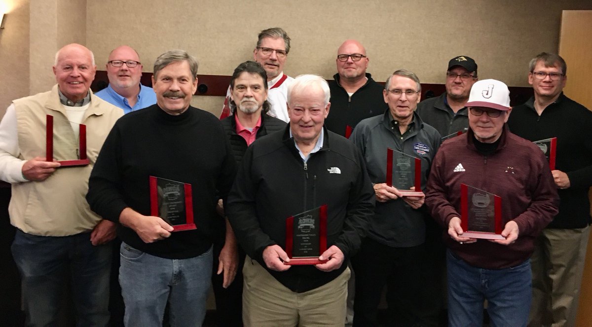 Minnesota Hockey Coaches Association Hall of Fame inductees and award winners being honored tonight at the Wild game. ⁦<a href="/MNHocCoachAssn/">Minnesota Hockey Coaches Association (MHCA)</a>⁩