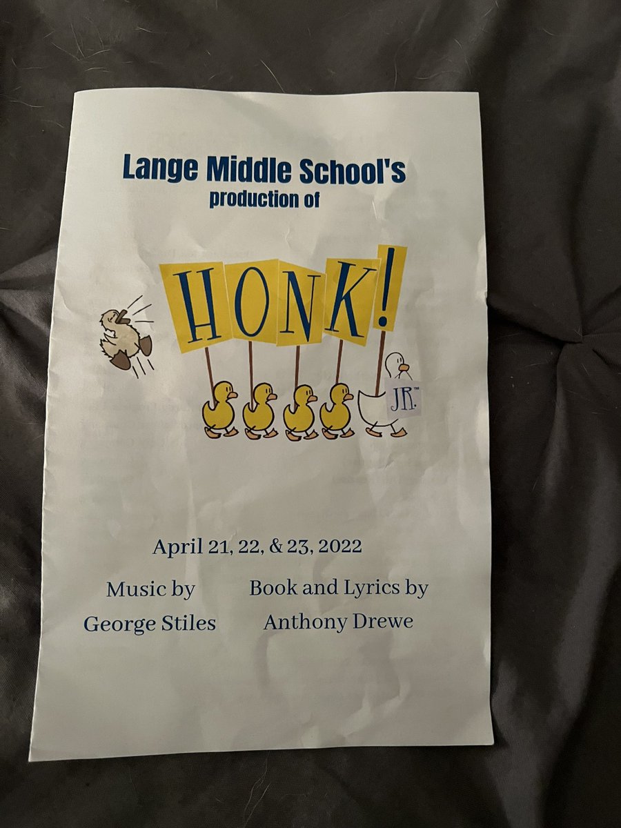 MsWhitesides1's tweet photo. The kids & I went to see the 1st performance of Honk Jr. tonight. It was great, so many laughs! Please go support our kids & check out the musical! #LMSBest #CPSBest #HonkJr https://t.co/s7yuBIPxC2