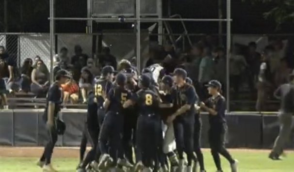 South Florida Catholic Classic:
Belen beats Calvert Hall 14-3 to head to championship vs St Thomas on Friday night.  

Fernandez CG 8Ks.  
Bayo (HR; RBI; 2R)
Huembes (3B; 2 RBIs; R)
Cruz (2B; RBI; 3R)
Aspuru - (2B; 2RBIs; 2R)
Alonso - 1 for 2; RBI; R; 
Cordero - 1 for 1; RBI; R