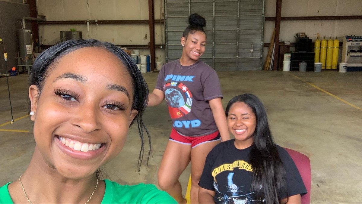 phi_honor's tweet photo. Community Service with the Prairie View Fire Department 🔥 https://t.co/3jyyYq84sy