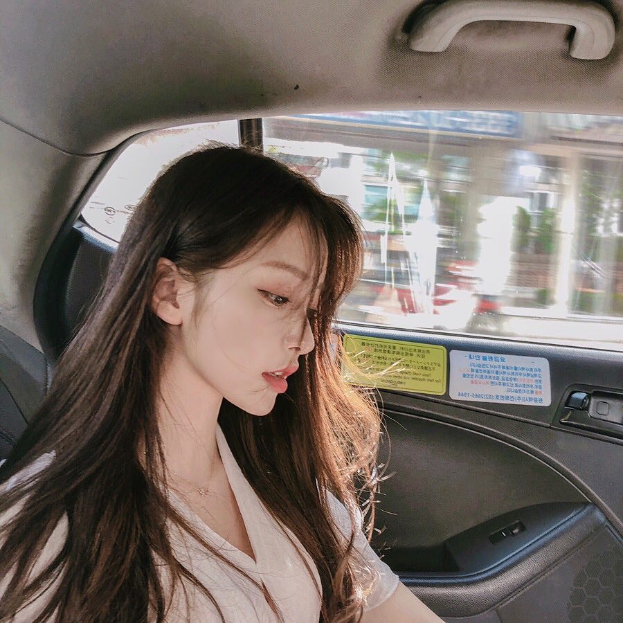 rsmerakindle's tweet photo. ㅤ
ㅤ   ㅤ
ㅤ      Raleen Soleil —— sns update.
             
͏͏͏͏͏͏                  ◷ 10:01 ⋮ 220421
                  ⌕ location disabled
                  ≡ Hawaii here we go! 🤍 
ㅤ ㅤ
ㅤ https://t.co/9t1it8MAwW