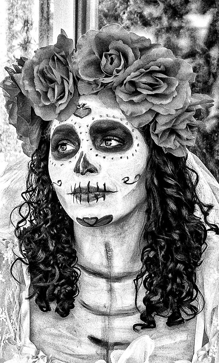moduxyz's tweet photo. Now talking with / Ahora hablando con @DeportedPhotog  
Art / Arte : La Novia
Link: https://t.co/HOLsDNqDK9

https://t.co/V0RYDXV7UX https://t.co/WazKVRkUwB