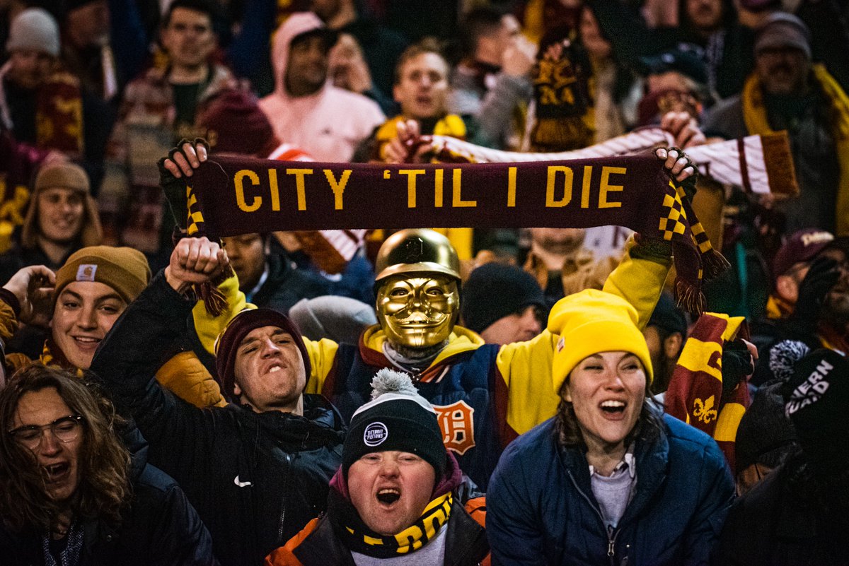 jondeboerphoto's tweet photo. 5 years ago I shot one of my favorite supporter pics of the man in the mask in one of DCFC's biggest matches as an amateur club. 2 days ago I was able to recreate it after the biggest win as a professional club in USL over an MLS side. This was Dougie's 1st match back in years ⚜️ https://t.co/uu096QnNg3