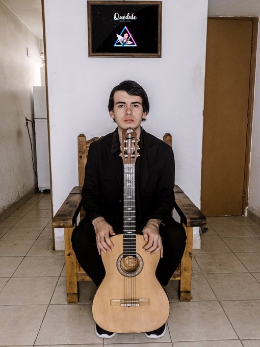 Me encontr&eacute; una foto m&iacute;a de un d&iacute;a que si me ba&ntilde;&eacute; 🤘 https://t.co/cdw8LZPKxn<a href="/tag/vida"class="tags"><span>#vida</span></a>