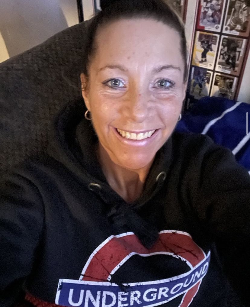 rose_brent16's tweet image. Feeling happy at home 🥰🥰😋😋