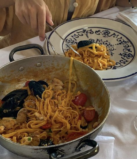 300moods's tweet photo. summer vacation paradise ⛅️🍋🍝 https://t.co/qgs2eYAzhf