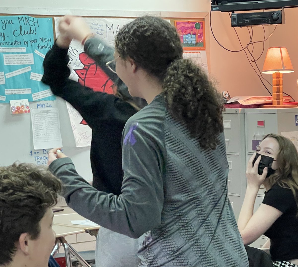 KennedyKoe2's tweet photo. What a fun activity for our clases. Some groups really enjoyed it and ran with this activity. One pair had props to be able to act out 8 different characters! @BJKURTZ #studentteaching #koeteaching #spanishteachers https://t.co/KUli19wHZp