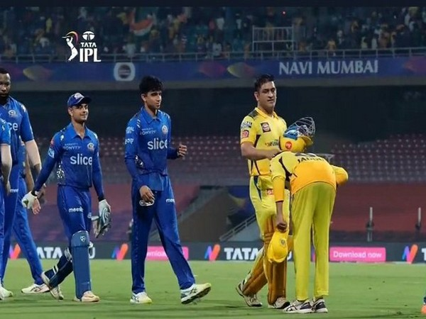 ani_digital's tweet photo. IPL 2022: CSK skipper Jadeja bows down to Dhoni after latter's classic finish against MI

Read @ANI Story | https://t.co/HAb2E5qexI
#IPL2022  #CSKvsMI  #Dhonism https://t.co/mSdzU52CeB