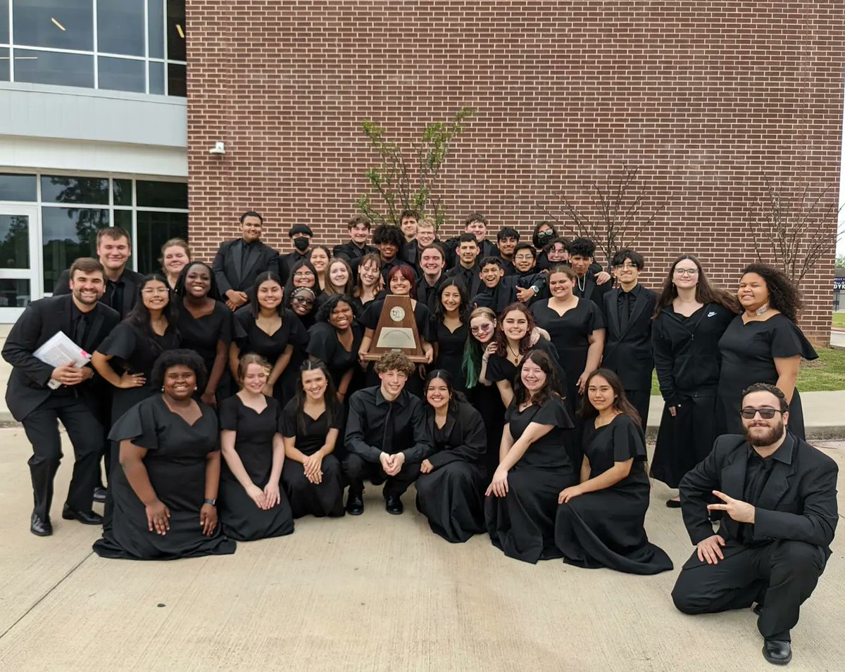 Conroe HS Choir tweet media