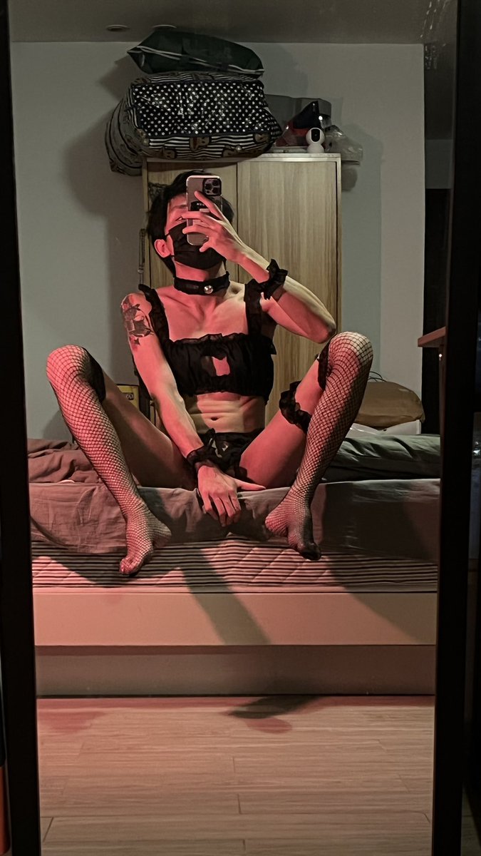 ttyyo13's tweet photo. 属于玫瑰的盛夏永远不会缺席
#四爱 #第四爱 #女攻男受 #反差 https://t.co/n4zUfhrFT4
