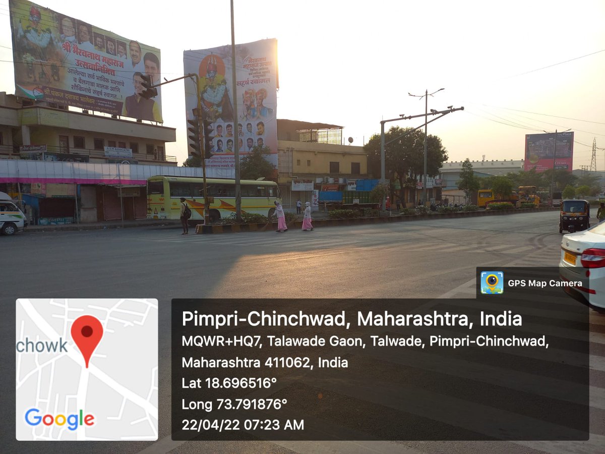 anilroy2000's tweet photo. Health staff on field cleaning roads even as the sun just shines and reflects it's light on the roads.
#SwachhSurvekshan2022PCMC 
@PCMCSarathi @pcmcindiagovin @bvs787 @ShindeMahadev66 @ADSalunkhe909 @kenchangauda @vajinkya16 @vaibhav_gholave @clean_pune @NazirkarG @KshitijRokade2 https://t.co/uWETYawftD