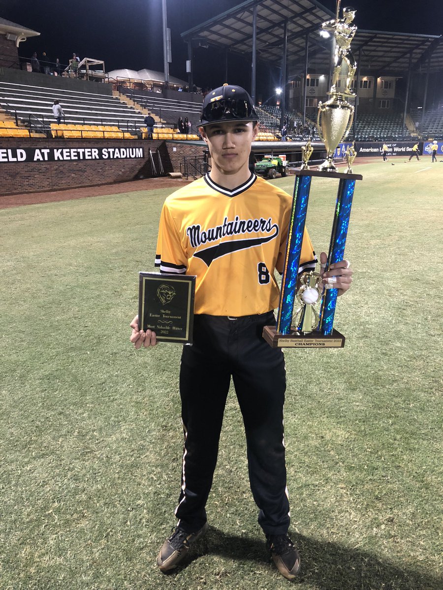 BaseballKm's tweet photo. Award Winners:

(Left) - Caleb Broome: Defensive MVP
(Middle) - Wyatt Davis: Tournament MVP
(Right) - Jacob Hamrick: Offensive MVP https://t.co/clPnRn8TI9