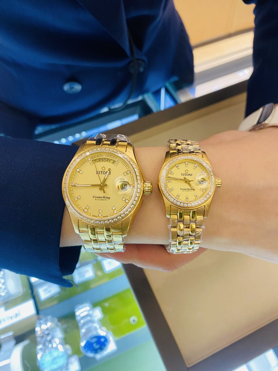 不知道长辈收到生日礼物会不会夸我～顺便说一句，导购姐姐的皮肤真白，还有你们喜欢的黑丝高跟，本来想拍，无奈有点怂😂😂😂