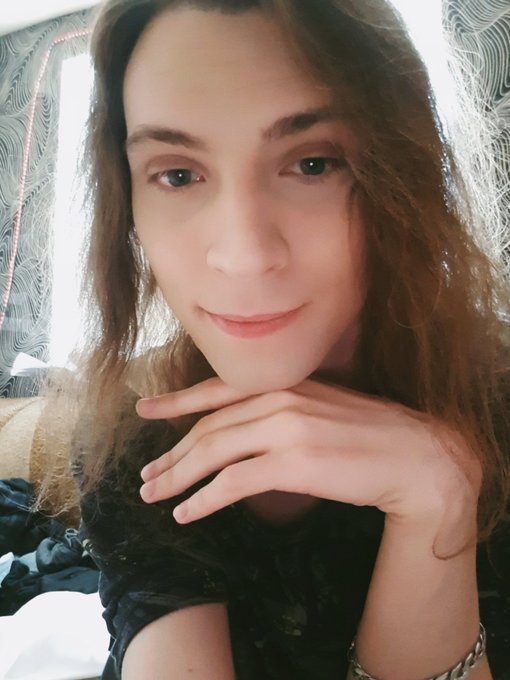 ?^-^?
#trans #femboy #sissy #crossdresser #LGBT #nsfw #tgirl #shemale #ladyboy https://t.co/mKEBIPoo