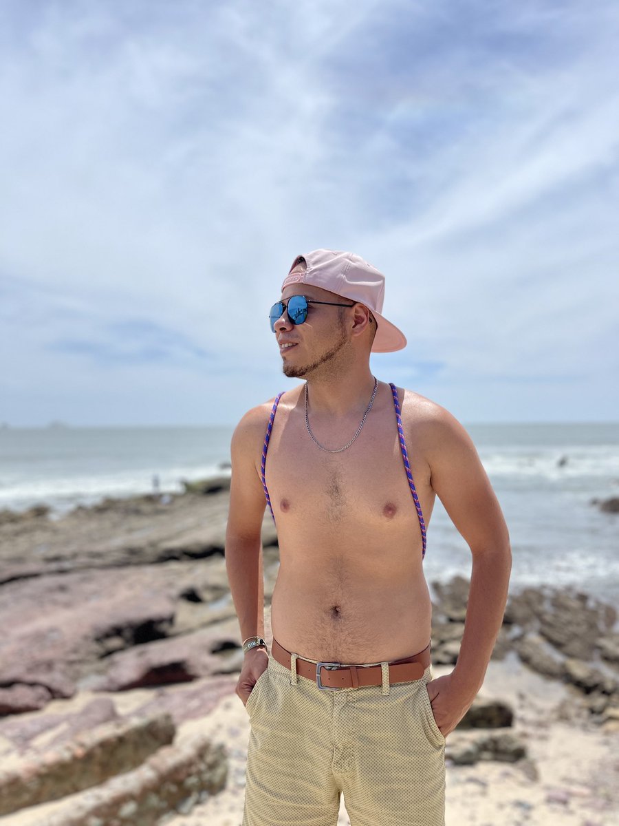 MerRodris's tweet image. Una vez más en la playa