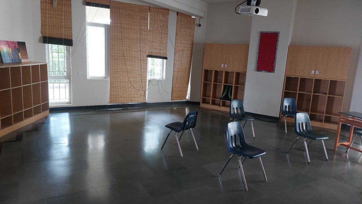 himsini's tweet photo. Teaching is hard, but walking into an empty classroom is even harder.😭  #StudyHolidays https://t.co/WspcCXycbr