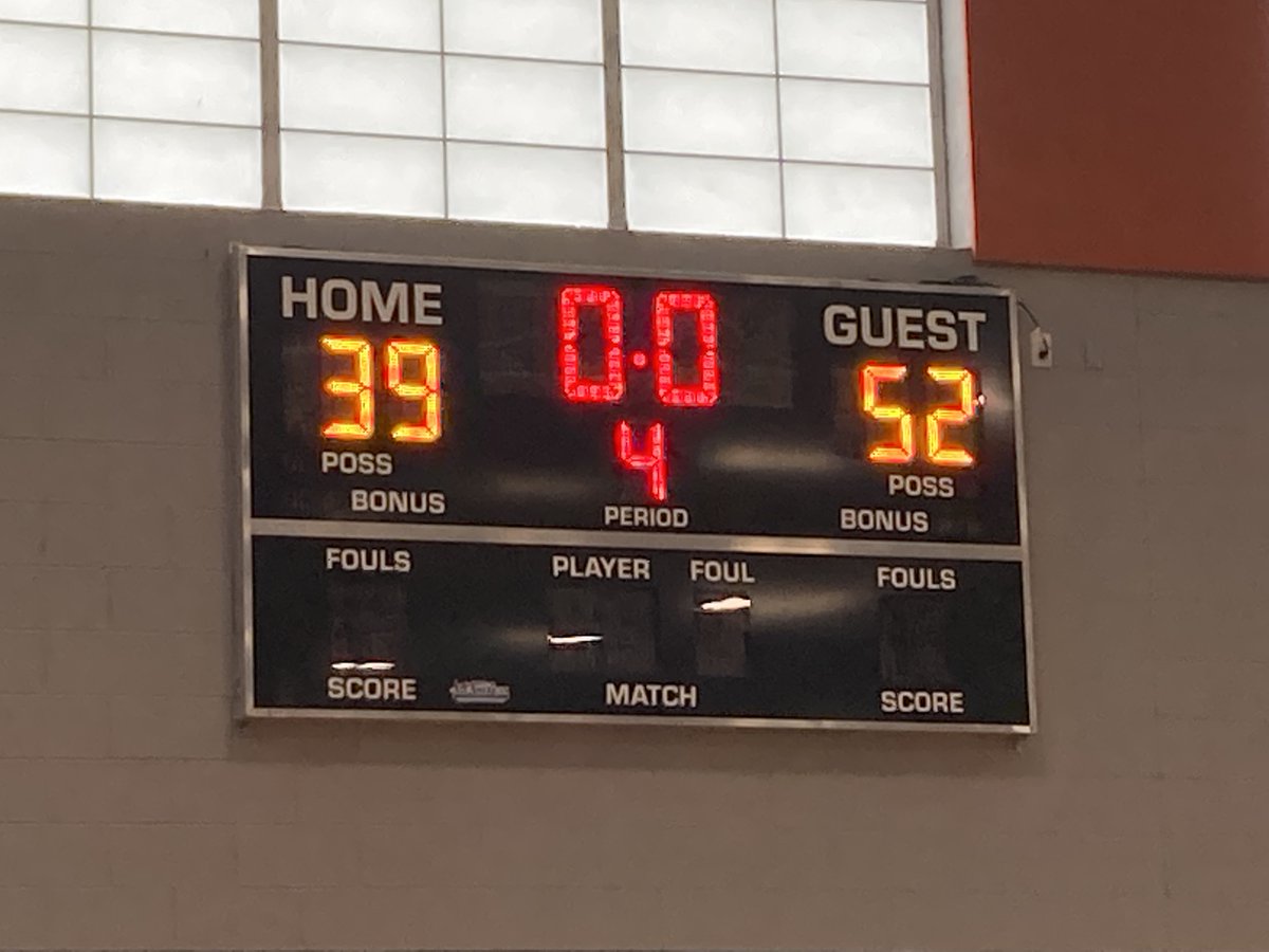 See_Boston's tweet photo. What a game! Our Sidewinders pushed their defense game tonight against Desert Oasis Tigers to pull the win! Great passing and some 3 pt shots, too! Super proud of the great sportsmanship all around! #ProudPrincipal #SheelyPride @TollesonESD #lovethegame https://t.co/RhjYvMyuRx