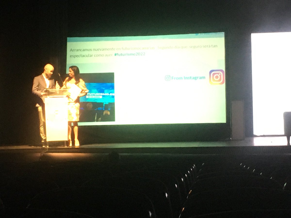 Ivanlorentega's tweet photo. Presentadores de Calidad para un evento de Calidad #Futurismo2022 #diadelatierra https://t.co/V61uE0Uqf0