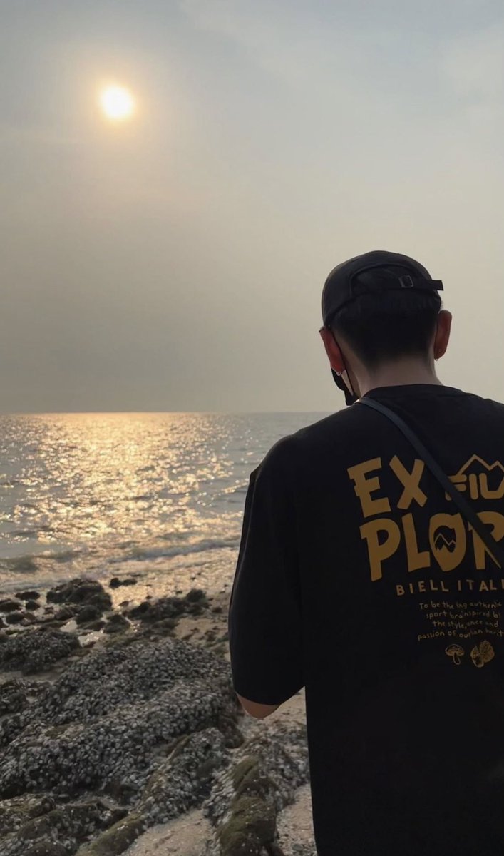 MMIKESIRILOOKS's tweet photo. #MikeChinnarat #mmuses https://t.co/6FGIbAt0kB