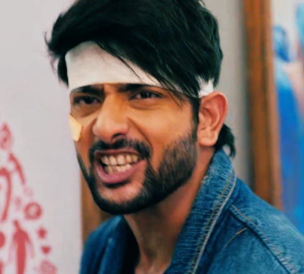 munmumkumari9's tweet photo. #fahmaankhan requires sewage treatment on his teeth 

AIRLINE is using this tag line so I am giving them return gift

I dont care about MV but I hate FK and his toxic fans as they speak atrociously about #LGBTQ

WE LOVE MANASVI VASHIST https://t.co/gIMoHwiSBg
