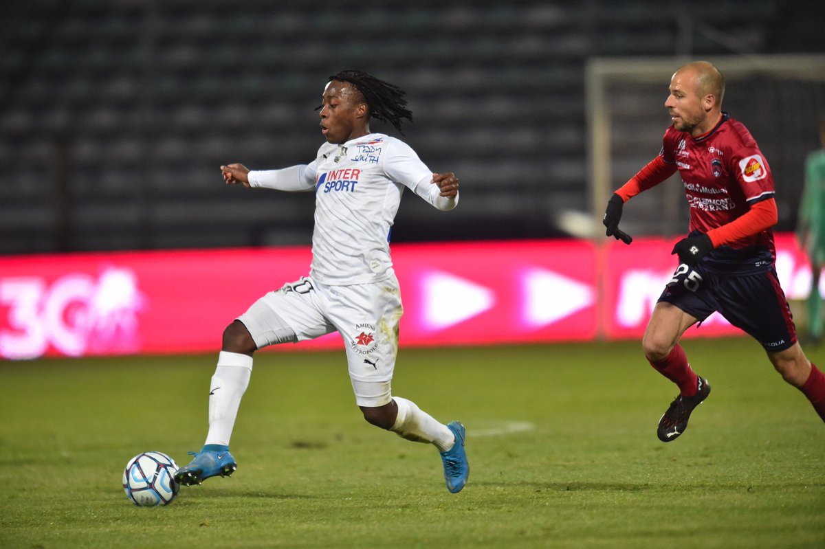 CF63_actu's tweet photo. 🇫🇷 [Mercato] #Lusamba, joueur d’#Amiens, pourrait venir à Clermont si le club se maintient en Ligue 1 :
- français de 25 ans
- en fin de contrat
- milieu central 
- valeur Transfermarket : 2M €
- 3 buts et 3 passe D en 32 matchs de Ligue 2
(Courrier Picard) https://t.co/uBOitEGe69